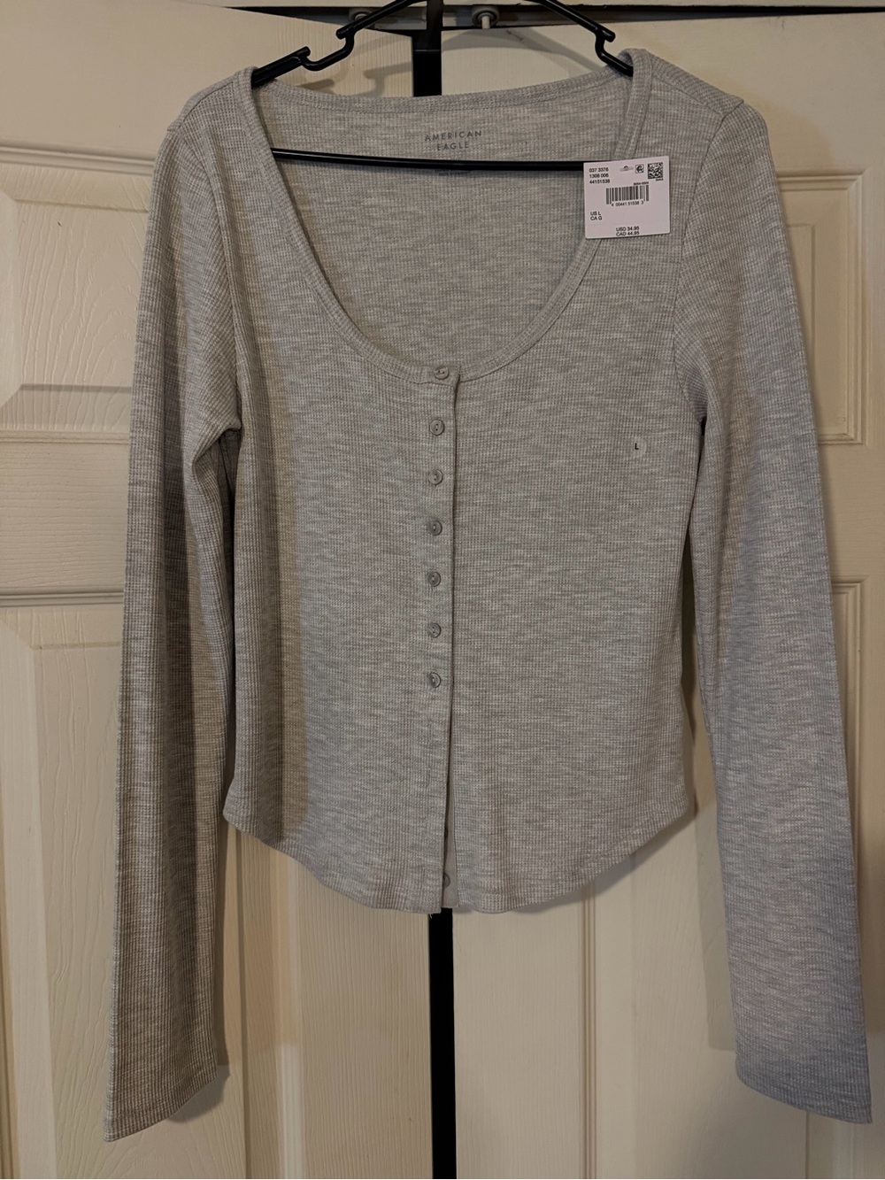 American Eagle Outfitters Light Gray Ribbed Button-Front Long Sleeve Top